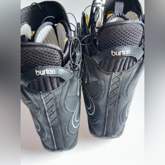 Women’s Burton Snowboarding Boots SIZE 8 - Picture 6 of 11